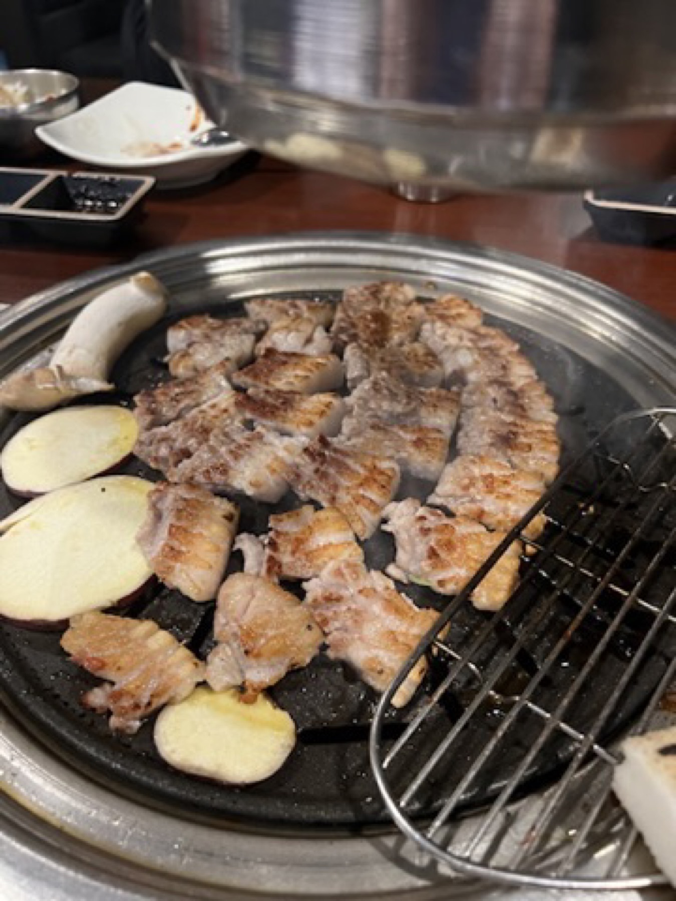 Korean barbecue grilling at the table in Seoul