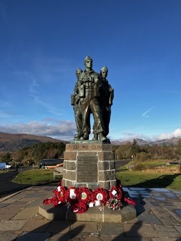 Highlands war memorial under blue sky